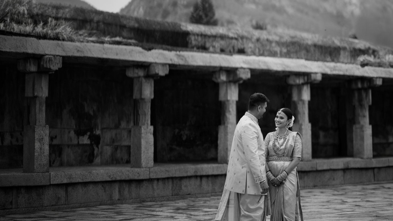 Keerthana & Anjan, A morning at the temple