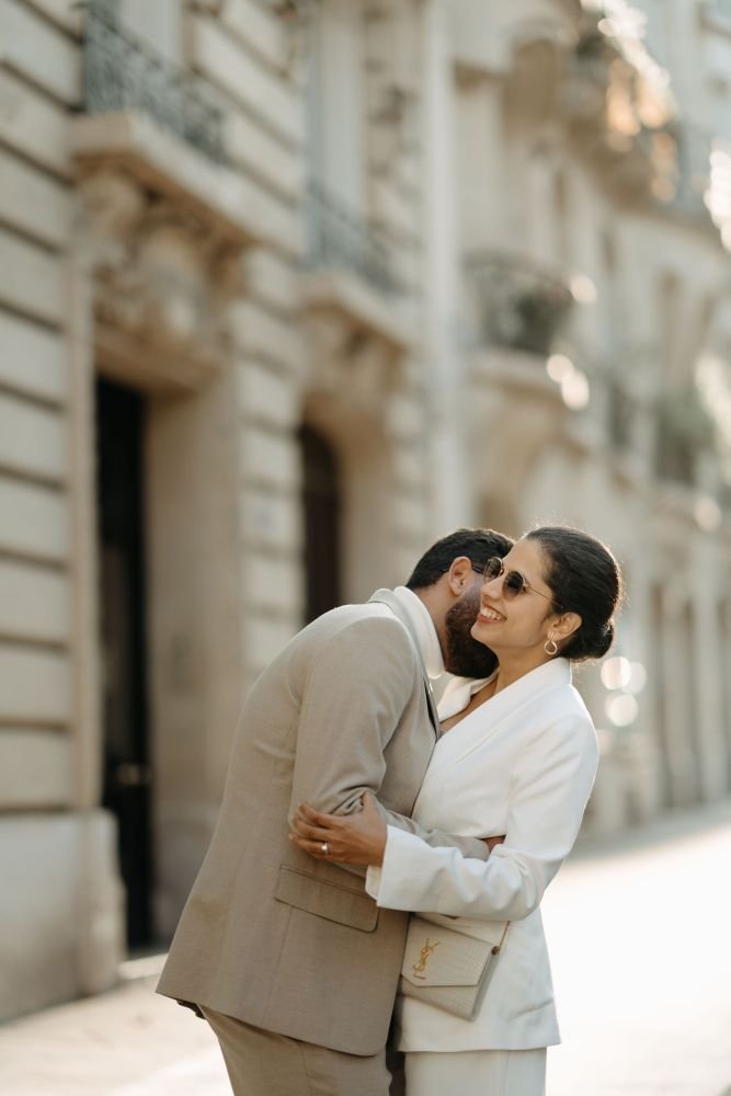 Nireeksha & Vibhu, The Louvre and the Eiffel Tower, Paris, photograph 8