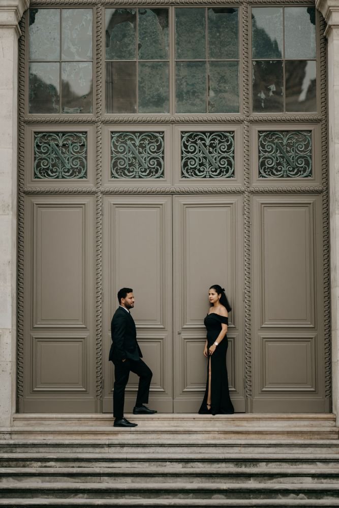 Nireeksha & Vibhu, The Louvre and the Eiffel Tower, Paris, photograph 28
